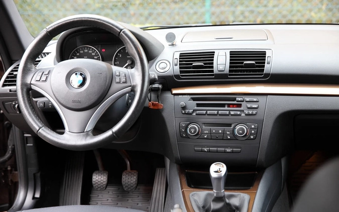 BMW Seria 1 cena 29400 przebieg: 79700, rok produkcji 2009 z Kałuszyn małe 211